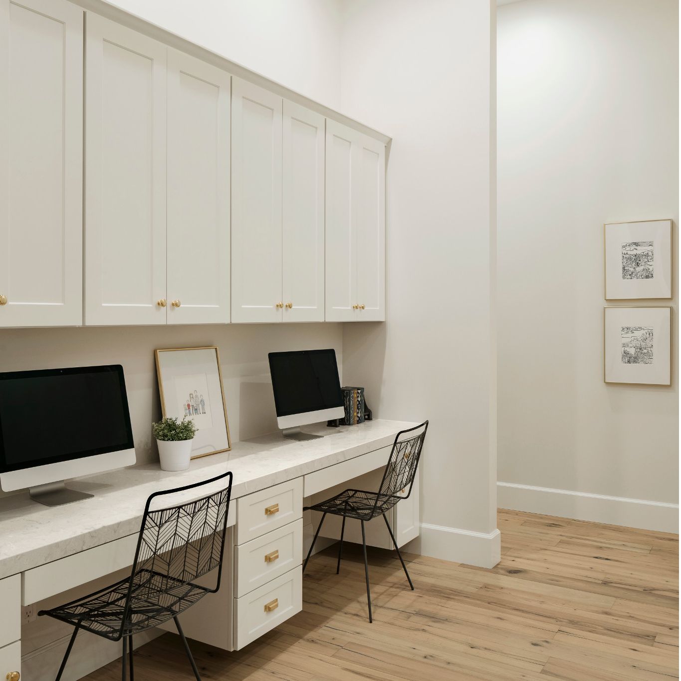 A picture containing floor, indoor, wall, room
Description automatically generated