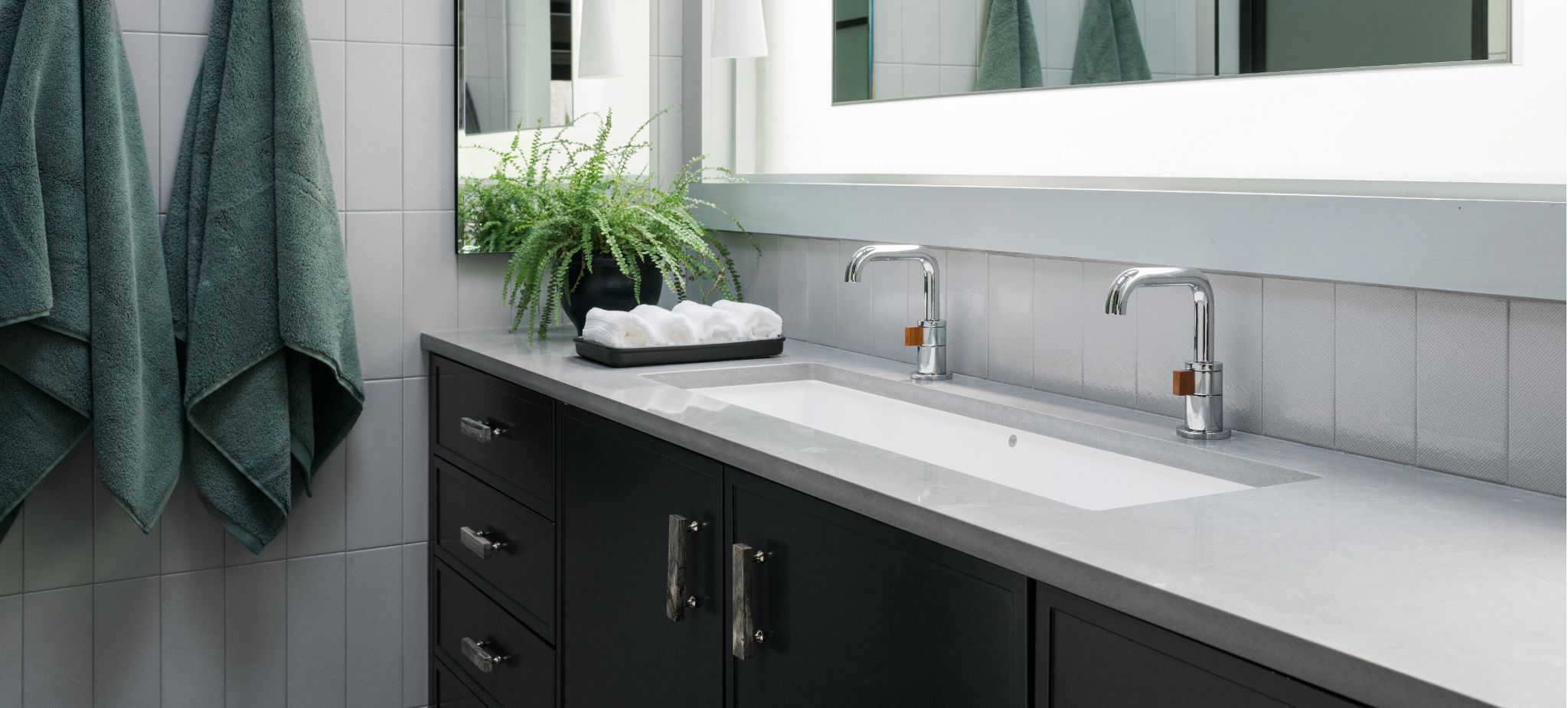 Cambria-quartz-countertops-Clareanne-Matte-kitchen