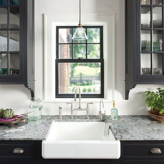 modern_farmhouse_kitchen_650.jpg