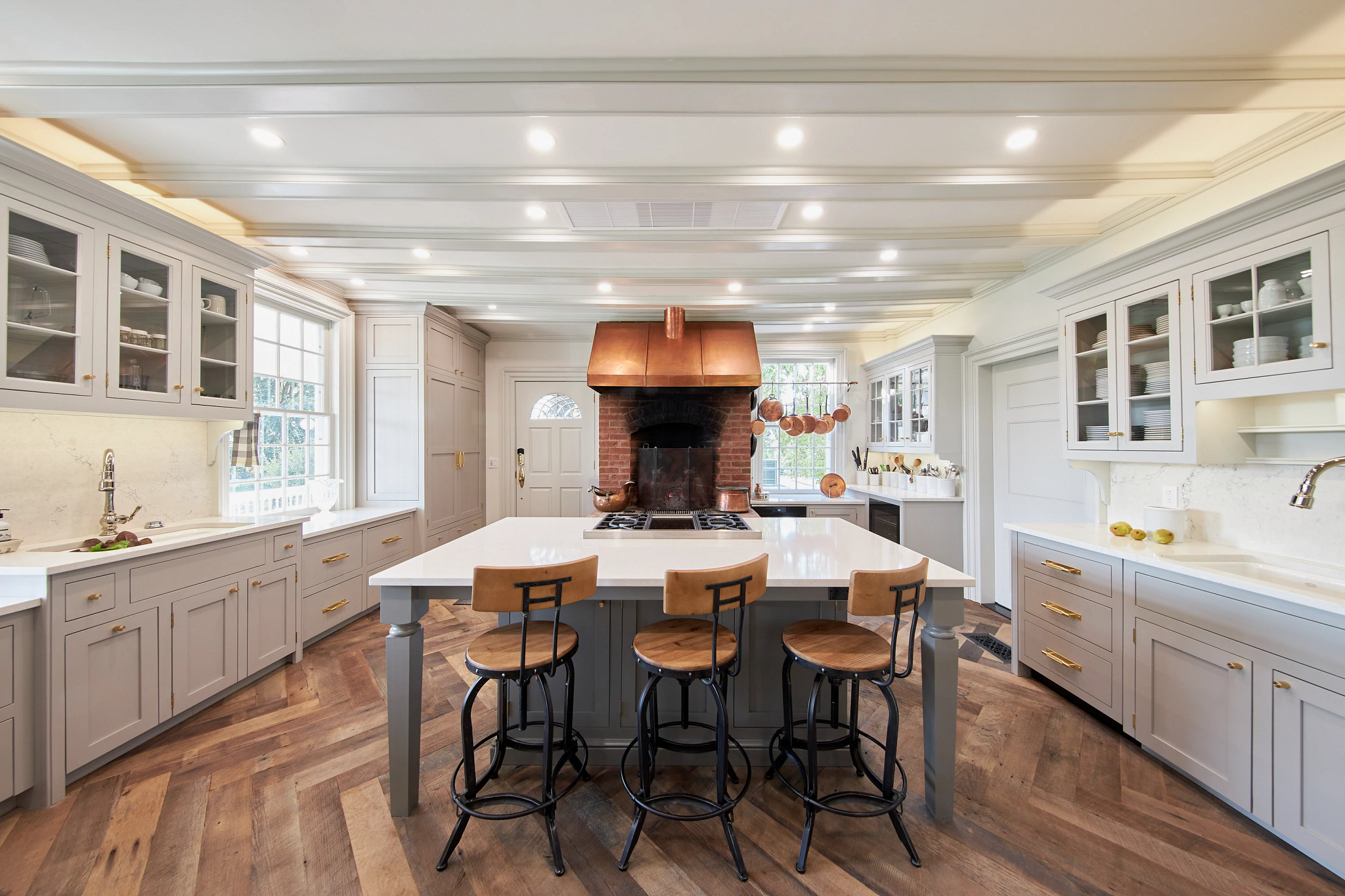 A picture containing indoor, floor, ceiling, wall
Description automatically generated